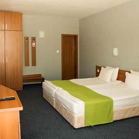 Arena Hotel 3*